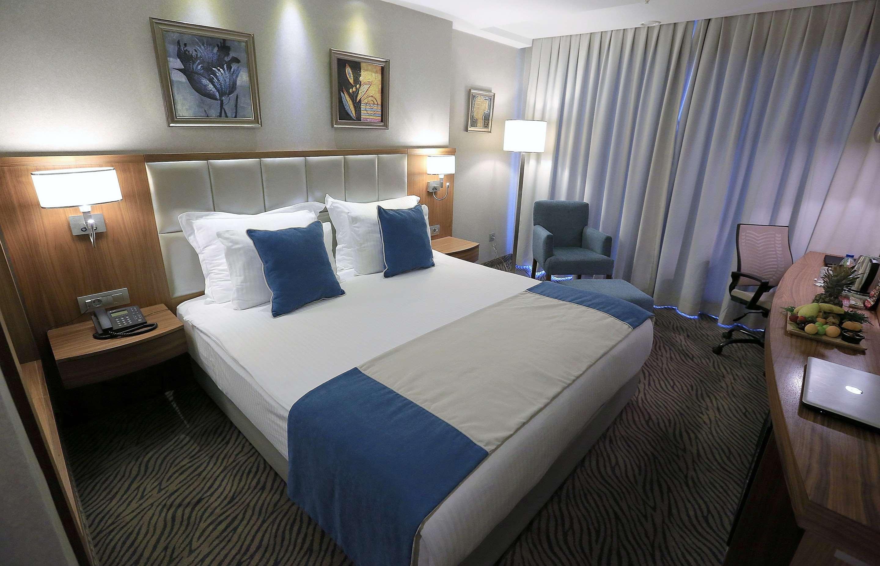 Western Premier Karsiyaka Convention & Otel