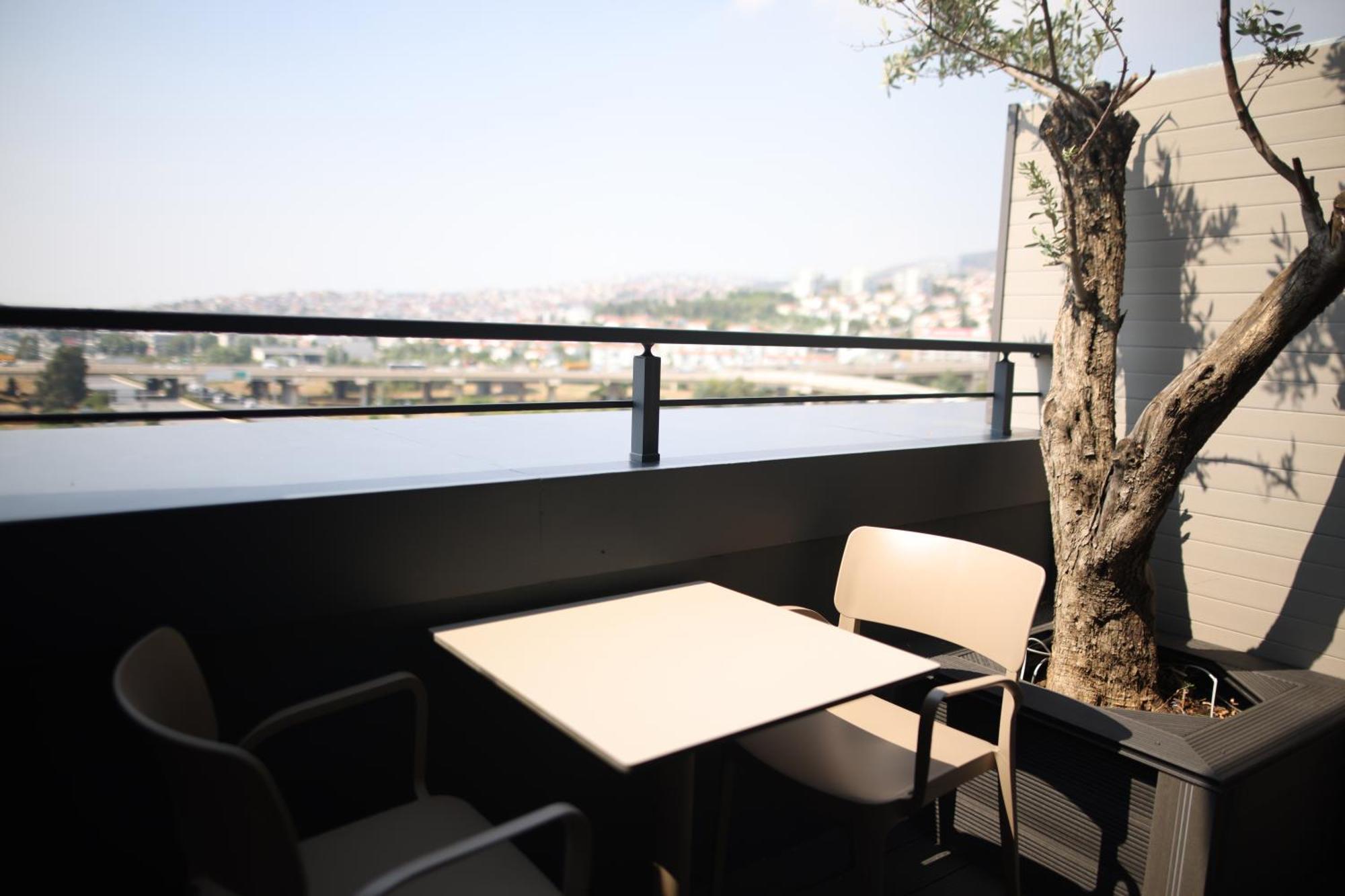 Western Premier Karsiyaka Convention & Otel 5*