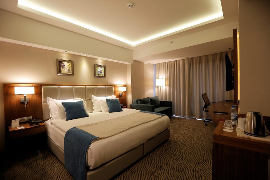 Western Premier Karsiyaka Convention & Otel
